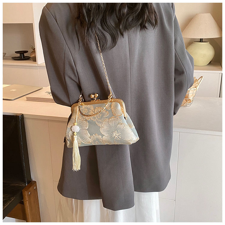 This Year's Popular Women's 2025 New Fashionable And High-end Shoulder Bag, Super Popular And Versatile Chain Crossbody Small Square Bag_voghion.com