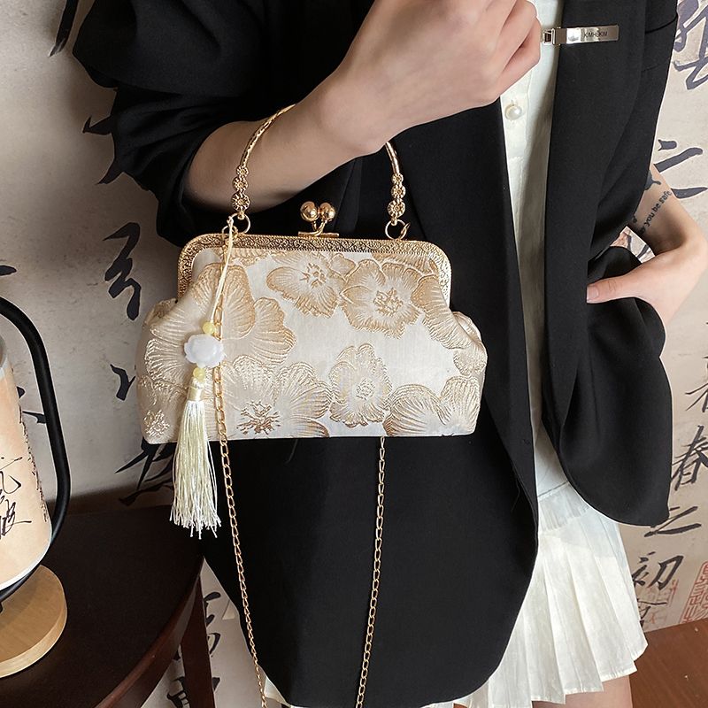 This Year's Popular Women's 2025 New Fashionable And High-end Shoulder Bag, Super Popular And Versatile Chain Crossbody Small Square Bag_voghion.com