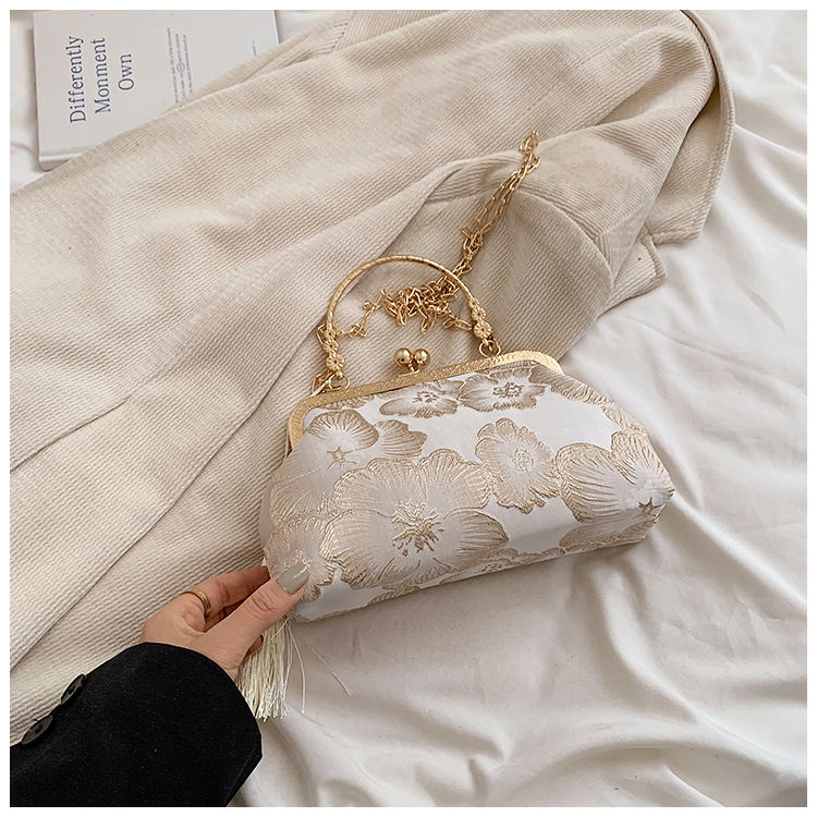 This Year's Popular Women's 2025 New Fashionable And High-end Shoulder Bag, Super Popular And Versatile Chain Crossbody Small Square Bag_voghion.com