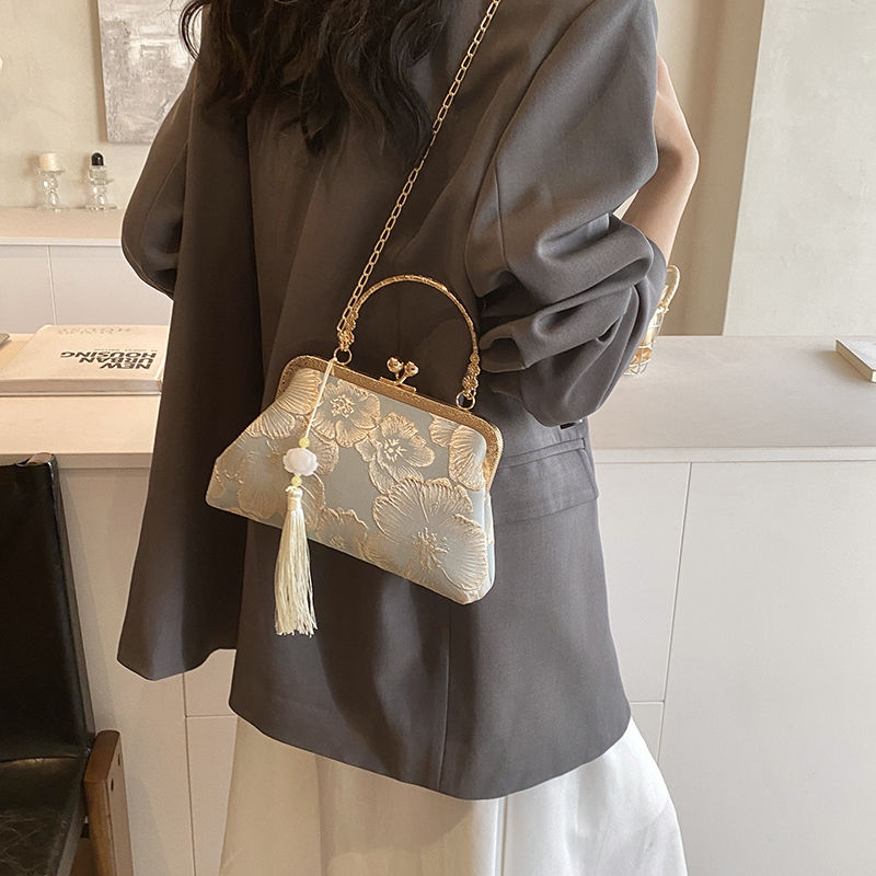 This Year's Popular Women's 2025 New Fashionable And High-end Shoulder Bag, Super Popular And Versatile Chain Crossbody Small Square Bag_voghion.com