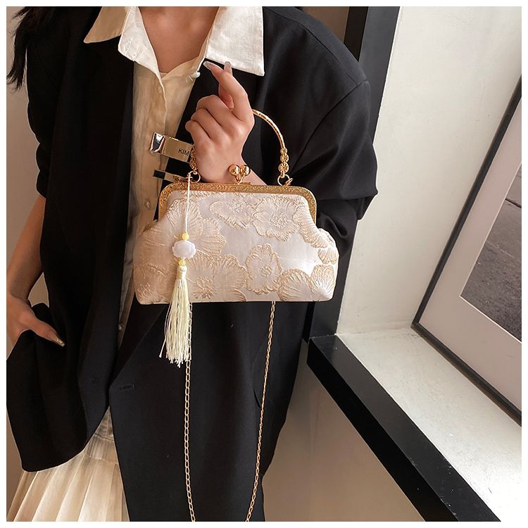 This Year's Popular Women's 2025 New Fashionable And High-end Shoulder Bag, Super Popular And Versatile Chain Crossbody Small Square Bag_voghion.com