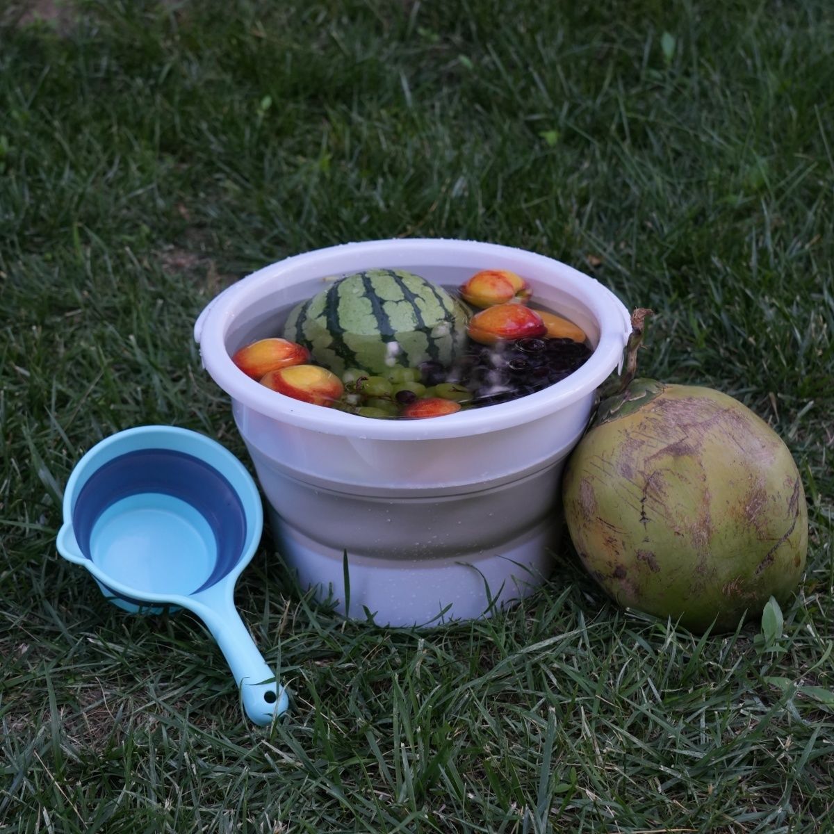 Secchio pieghevole da esterno con coperchio bacino portatile_voghion.com