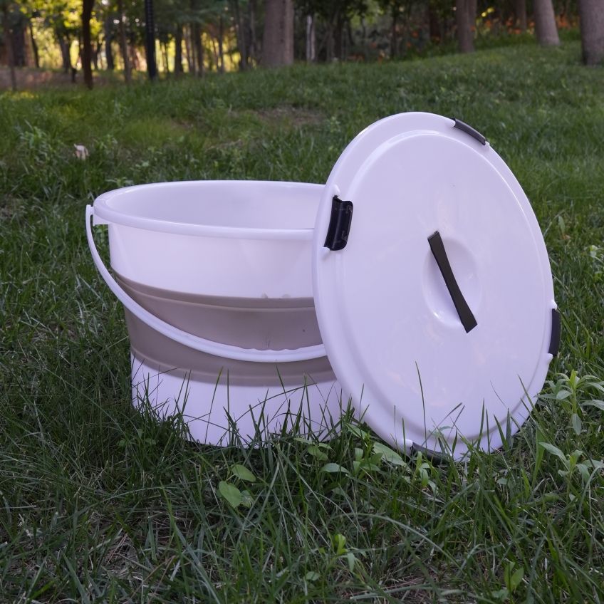 Secchio pieghevole da esterno con coperchio bacino portatile_voghion.com