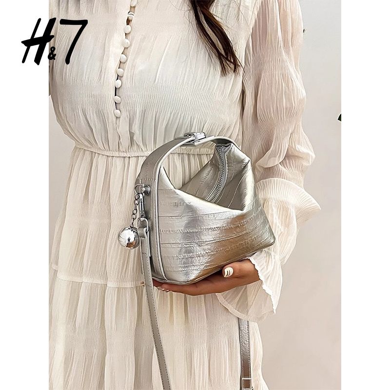 H7 Borsa a mano in argento da donna, nuova alla moda, alta bellezza, tracolla mini, borsa a secchiello popolare di quest'anno_voghion.com