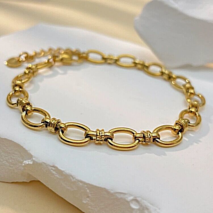 Chain Bracelet In Titanium Steel - Elegant Interlocking Design_voghion.com