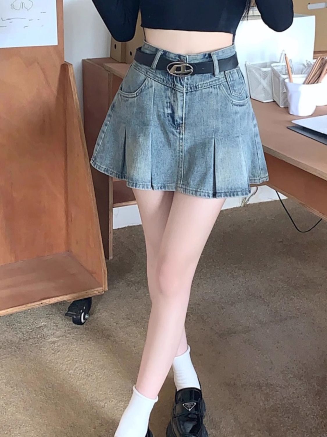 High-waisted denim A-line skirt early spring, autumn and summer 2024 new style small pleated skirt hot style for women