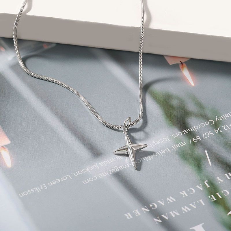 Collana con ciondolo a forma di piccola stella in acciaio al titanio per donna, stile dolce e cool, catena in argento con serpente e croce_voghion.com