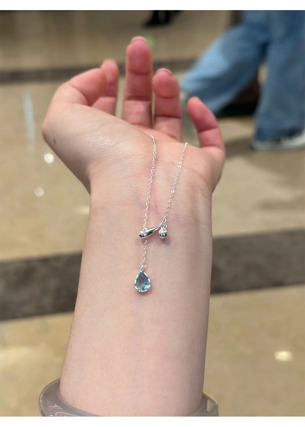 Collana con pendente a cascata stella blu per donna gioiello_voghion.com