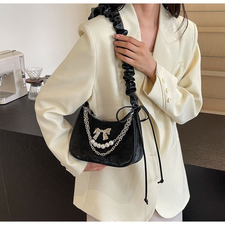 Borsa a mano in argento per donna nel 2024, nuovo design di nicchia alla moda, borsa a tracolla monospalla plissettata, catena di alta qualità_voghion.com