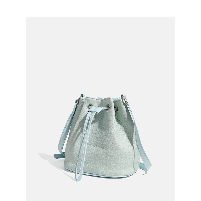 CHARHP&KEJNT Versatile Bucket Simple and Fresh Commuter Drawstring Single Shoulder Crossbody Bag_voghion.com