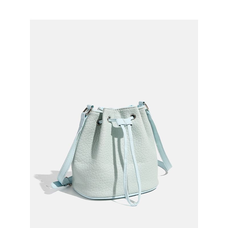 CHARHP&KEJNT Versatile Bucket Simple and Fresh Commuter Drawstring Single Shoulder Crossbody Bag_voghion.com