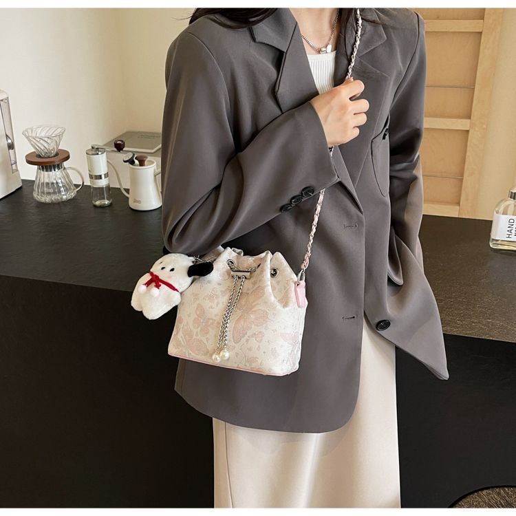 Νέα μικρή κεντημένη καλοκαιρινή τσάντα κινέζικου στυλ για γυναίκες το 2024, νέα μοντέρνα τσάντα bucket, υψηλής ποιότητας με έναν ώμο_voghion.com