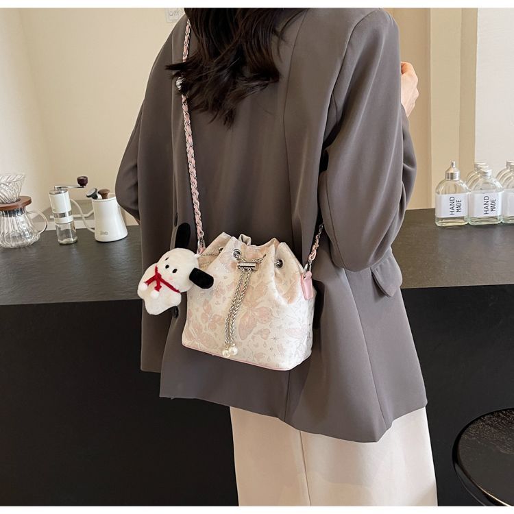 Νέα μικρή κεντημένη καλοκαιρινή τσάντα κινέζικου στυλ για γυναίκες το 2024, νέα μοντέρνα τσάντα bucket, υψηλής ποιότητας με έναν ώμο_voghion.com