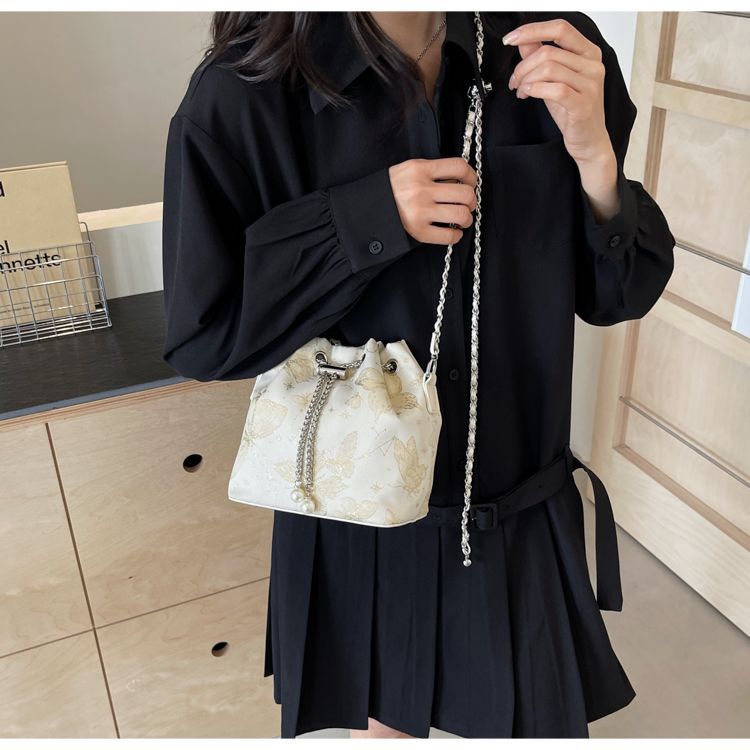 Νέα μικρή κεντημένη καλοκαιρινή τσάντα κινέζικου στυλ για γυναίκες το 2024, νέα μοντέρνα τσάντα bucket, υψηλής ποιότητας με έναν ώμο_voghion.com