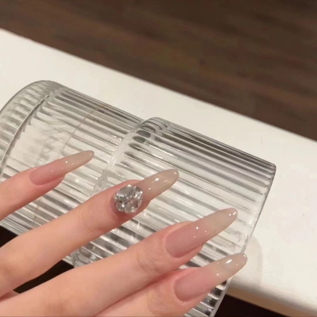 Ongles faits main à porter, transparents, nude, effet cristal, effet boule de diamant scintillante, stickers pour une manucure naturelle et lumineuse._voghion.com