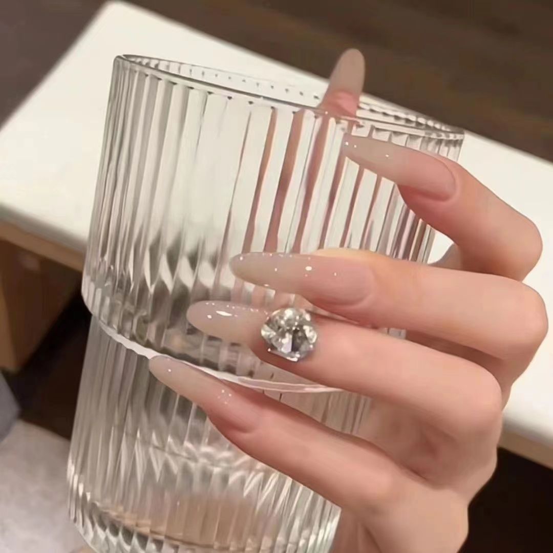 Ongles faits main à porter, transparents, nude, effet cristal, effet boule de diamant scintillante, stickers pour une manucure naturelle et lumineuse._voghion.com