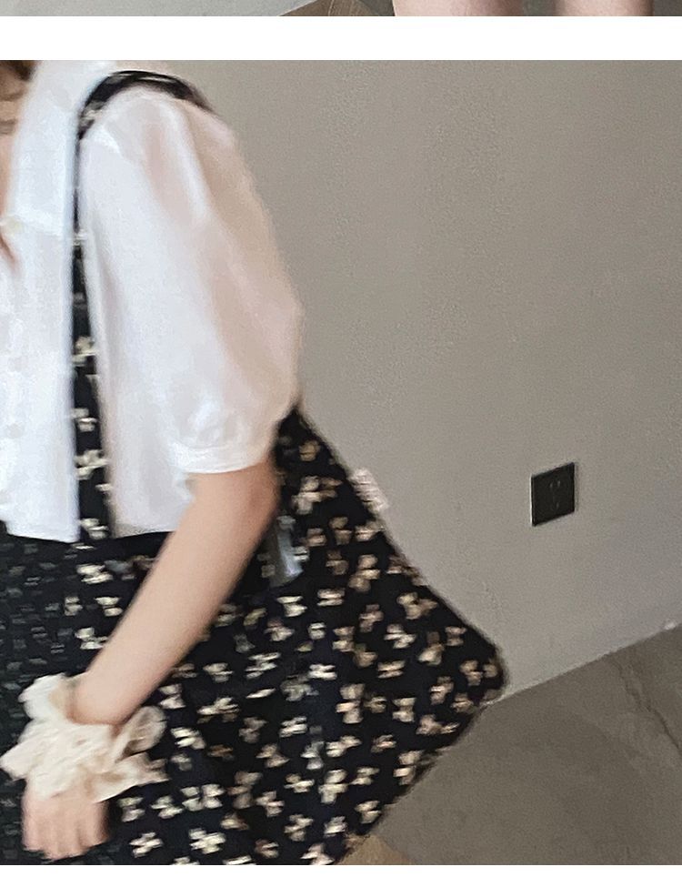 Borsa a secchiello grande capiente in tela floreale dello stesso stile di Zhang Ruonan per l'estate 2024, nuova tote coreana alla moda da donna_voghion.com
