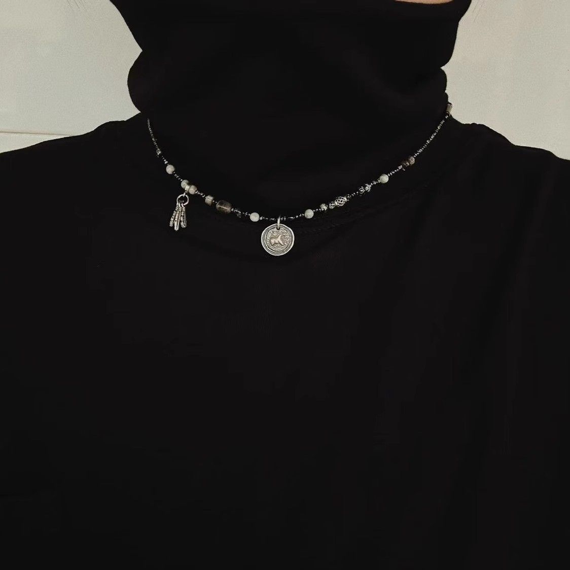Ethnic Tibetan Amulet Pendant Necklace For Men With Beads_voghion.com
