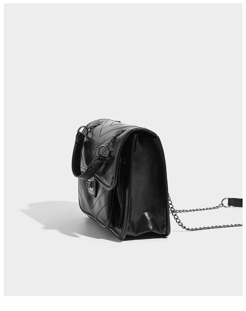 UR wandering large capacity women's 2024 new versatile and fashionable tote bag, niche diamond grid chain crossbody bag_voghion.com