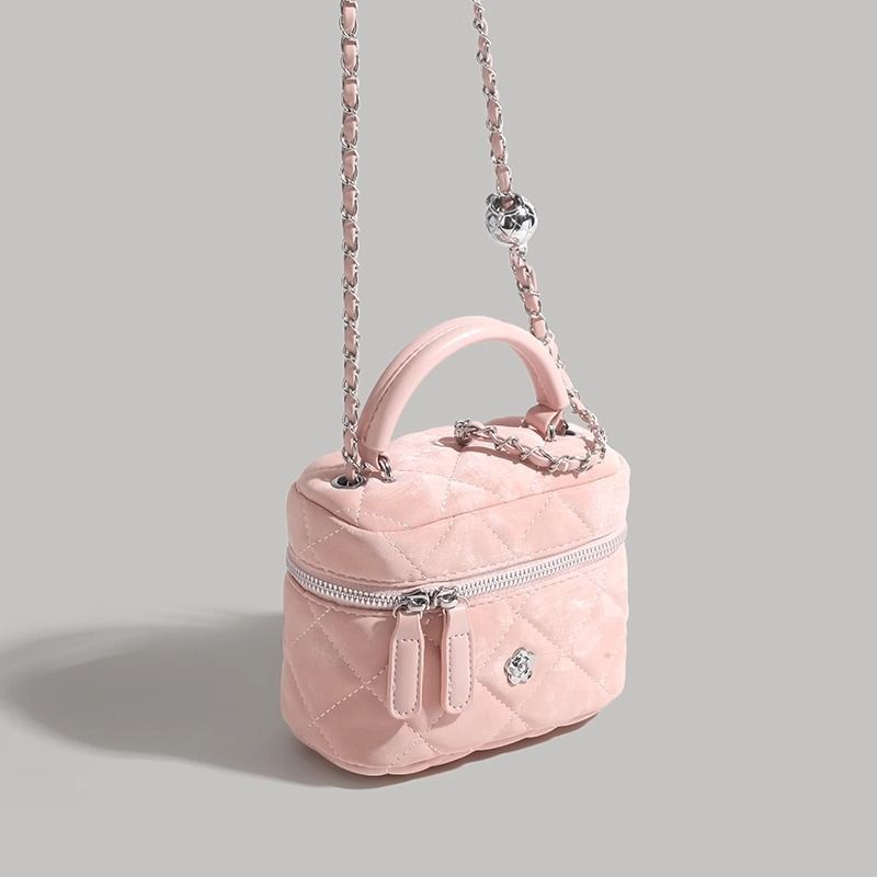 UR Camellia Ling Grid Chain til kvinder 2024 Ny mode håndholdt boks alsidig enkelt skulder crossbody taske_voghion.com