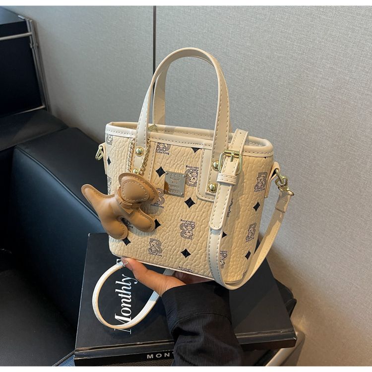 Borsa a secchiello donna alla moda con tracolla e manico_voghion.com