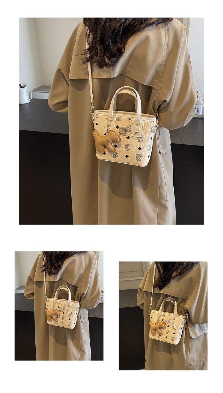 Borsa a secchiello donna alla moda con tracolla e manico_voghion.com