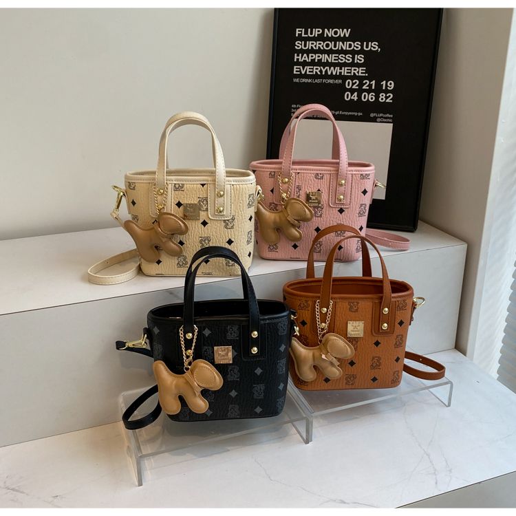 Borsa a secchiello donna alla moda con tracolla e manico_voghion.com