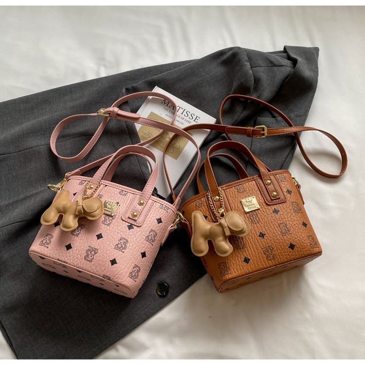 Borsa a secchiello donna alla moda con tracolla e manico_voghion.com