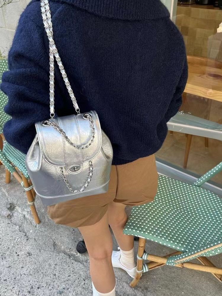 Kardinalrote koreanische Nischenduft-Kettentasche, kleiner Damenrucksack, Rucksack_voghion.com