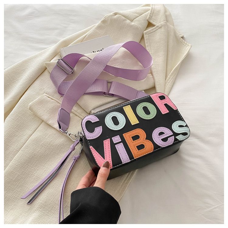 Borsa a tracolla donna piccola quadrata stile dopamina di moda_voghion.com