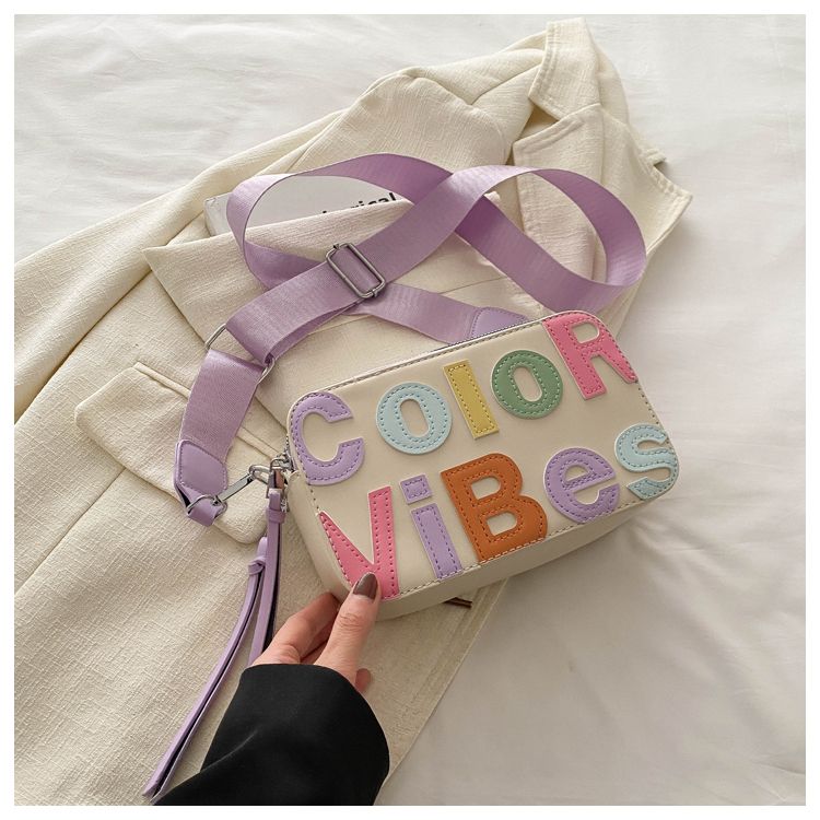 Borsa a tracolla donna piccola quadrata stile dopamina di moda_voghion.com