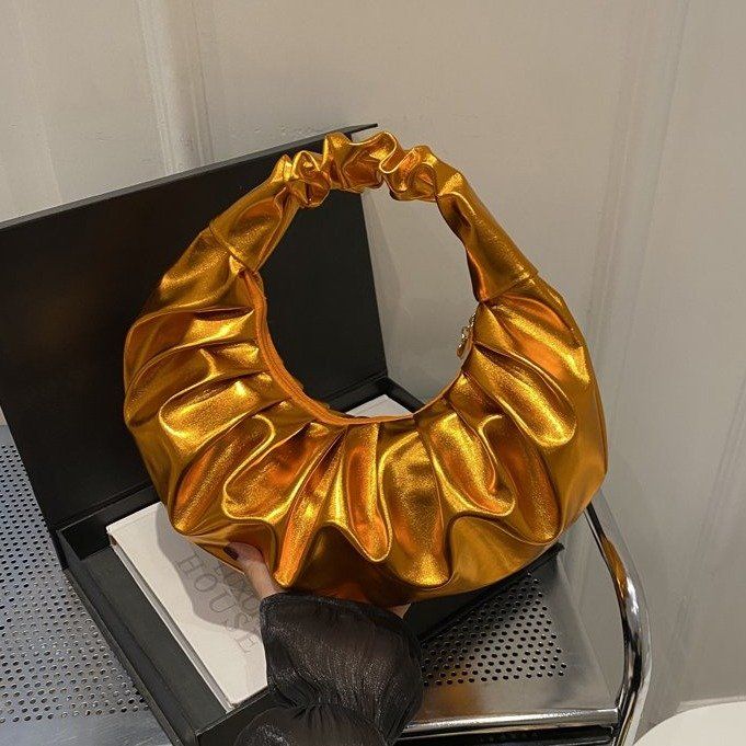 Women's Pleated Metallic Pu Cloud Clutch Fashionable Handbag_voghion.com