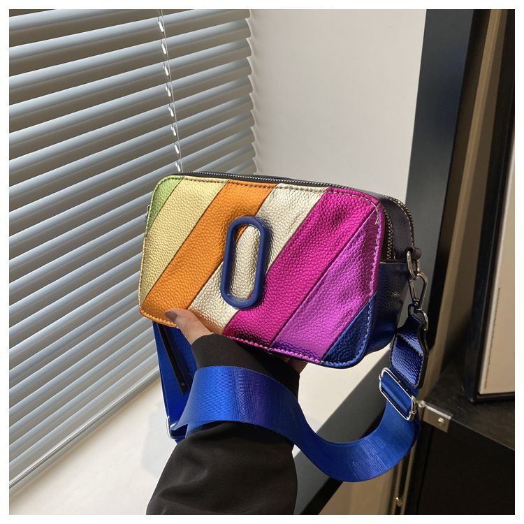 Borsa a tracolla donna piccola quadrata stile dopamina di moda_voghion.com