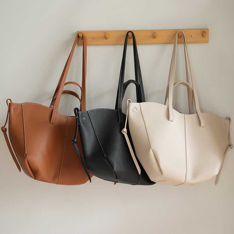 French High Beauty 2024 New Fashionable Tote Premium Handheld Large Capacity Single Shoulder Underarm Women's Bag_voghion.com