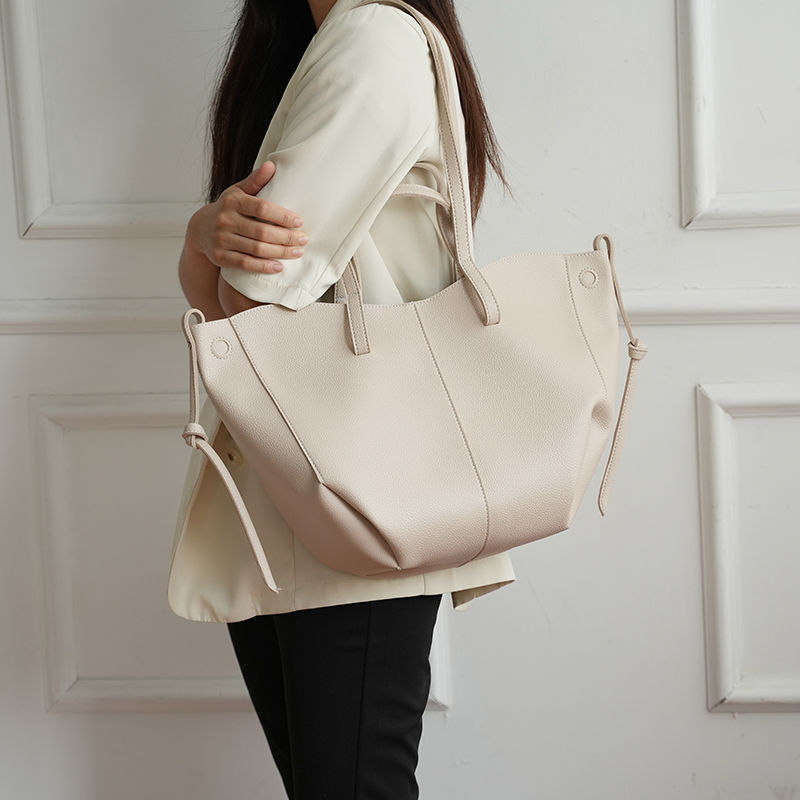 French High Beauty 2024 New Fashionable Tote Premium Handheld Large Capacity Single Shoulder Underarm Women's Bag_voghion.com