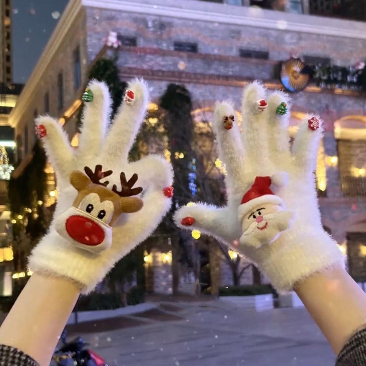 Jouluiset pehmohanskat, paksut ja lämpimät, mukavat ja kauniit. Hyvää Joulua!_voghion.com