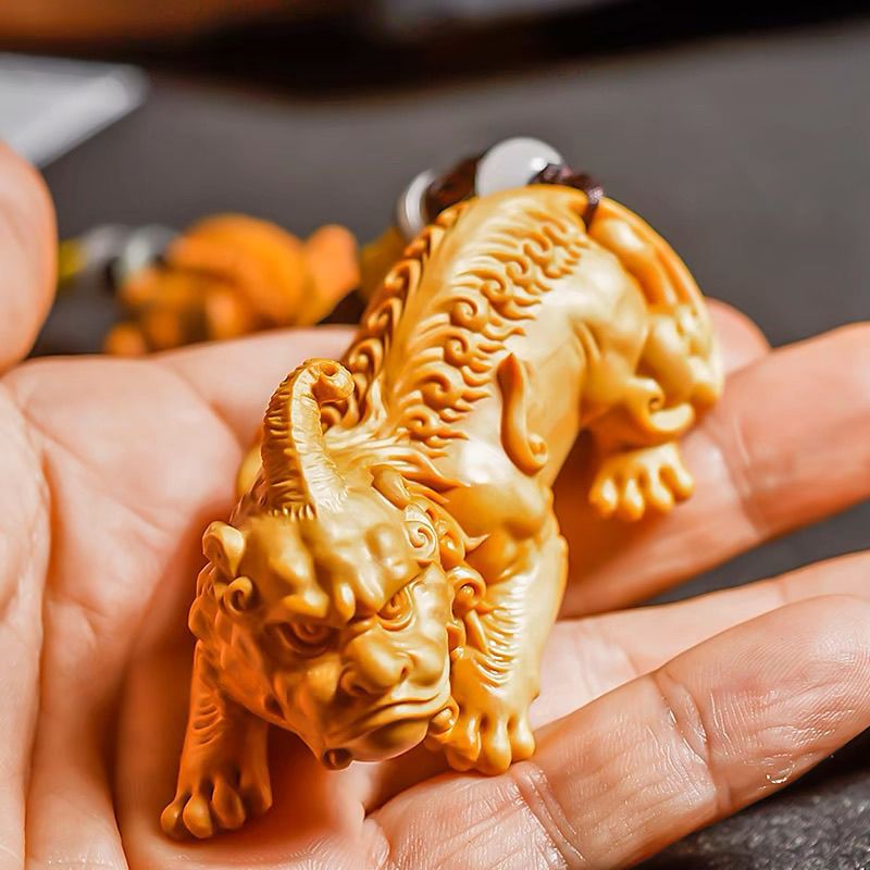 Buxushouten handgesneden stuk Tianlu mannelijke en vrouwelijke Pixiu-bureaubladornament, massief houten cultureel spel, handwerkgeschenk_voghion.com