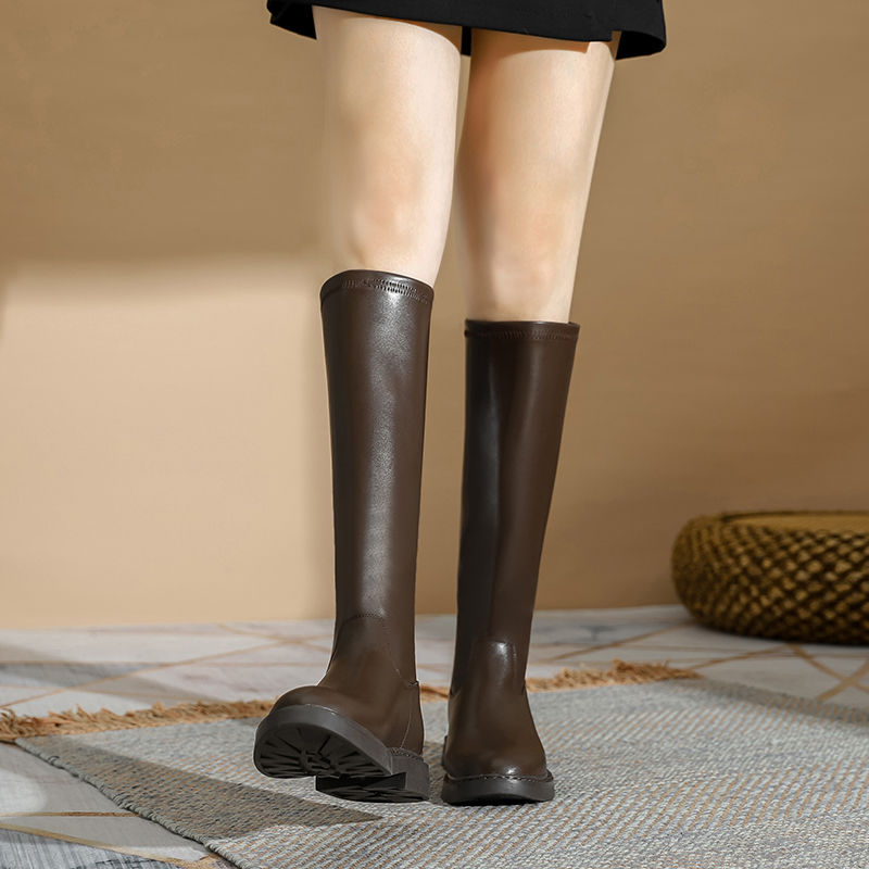 However, knee long boots for women in autumn and winter flat bottom fat mm thick legs large tube knight boots high tube thin boots large size women's boots