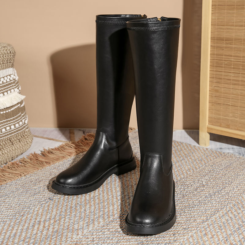 However, knee long boots for women in autumn and winter flat bottom fat mm thick legs large tube knight boots high tube thin boots large size women's boots