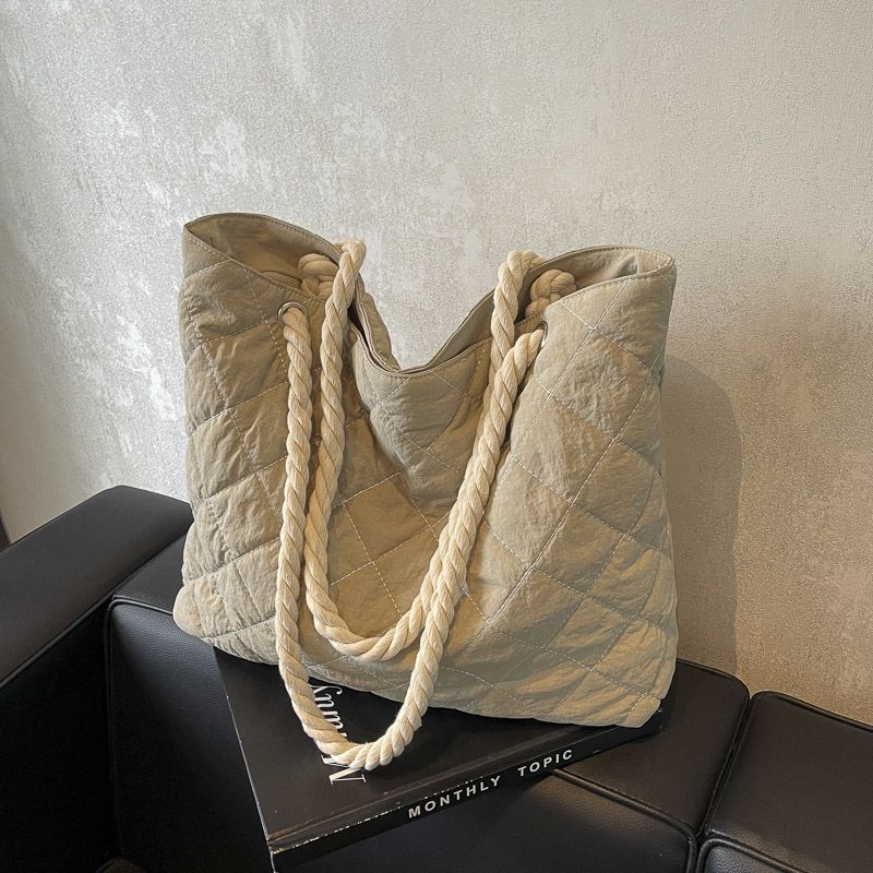 Ins-style Minimalist Cotton Women, 2024 New Model, Large-capacity Tote For Commuting, Quilted Shoulder Bag_voghion.com