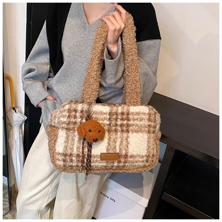 Fourre-tout tendance coréen FOUR ONE pour femmes, nouvelle collection automne et hiver, sac à bandoulière en peluche à couleurs contrastées_voghion.com