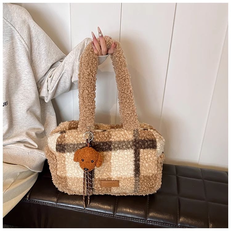 Fourre-tout tendance coréen FOUR ONE pour femmes, nouvelle collection automne et hiver, sac à bandoulière en peluche à couleurs contrastées_voghion.com