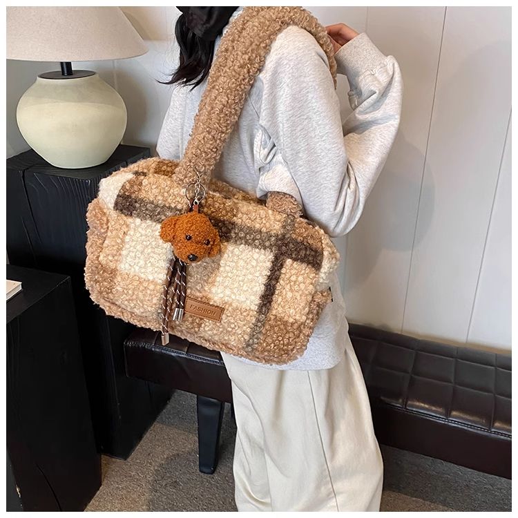 Fourre-tout tendance coréen FOUR ONE pour femmes, nouvelle collection automne et hiver, sac à bandoulière en peluche à couleurs contrastées_voghion.com