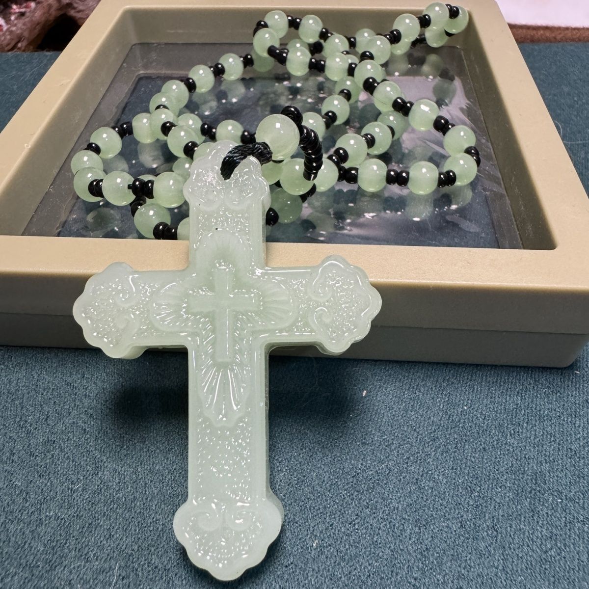Jade Cross Pendant Necklace, Elegant Sweater Chain For Autumn_voghion.com