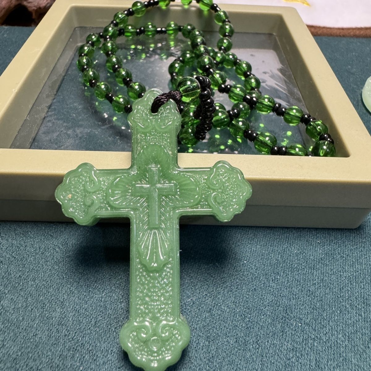 Jade Cross Pendant Necklace, Elegant Sweater Chain For Autumn_voghion.com