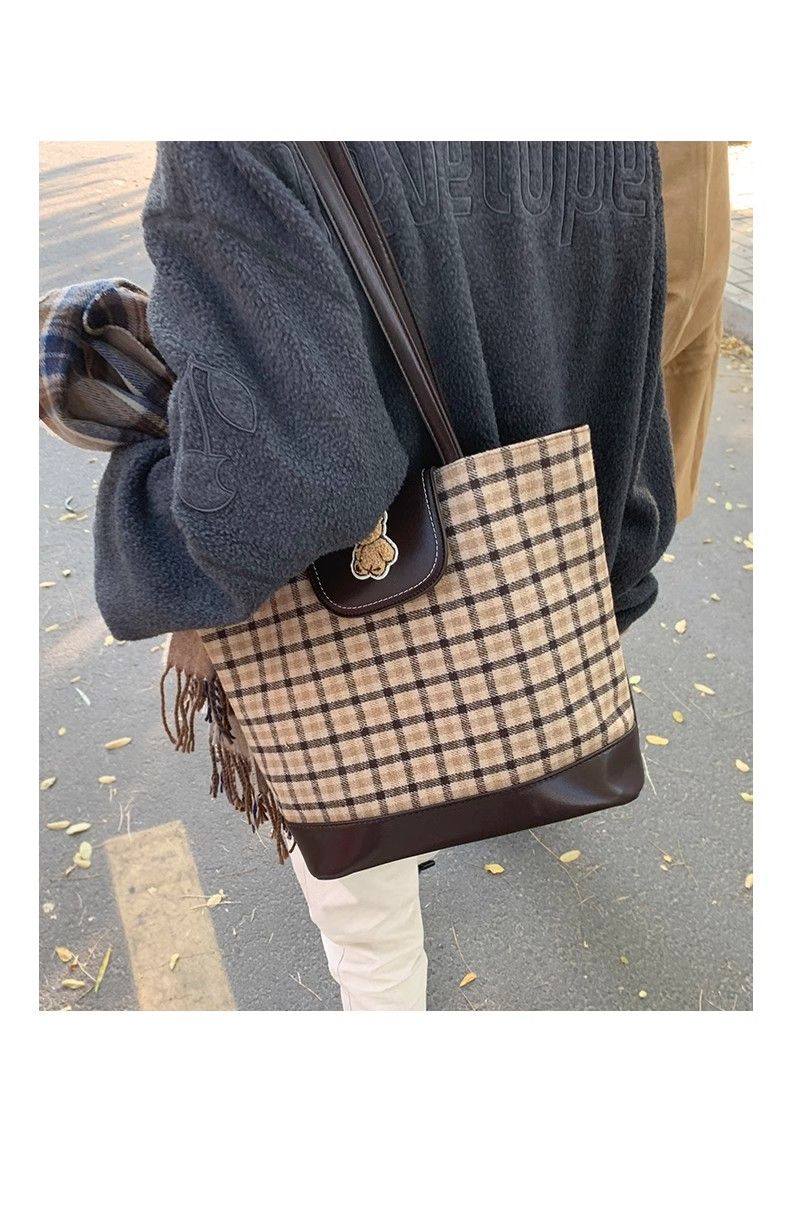 FOUR ONE karierte Teddybärtasche mit mehreren Wassereimertaschen, modisch und vielseitig, Nischendesign, Einzelschulter_voghion.com