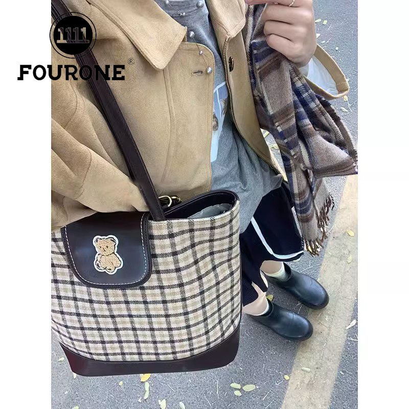 FOUR ONE karierte Teddybärtasche mit mehreren Wassereimertaschen, modisch und vielseitig, Nischendesign, Einzelschulter_voghion.com