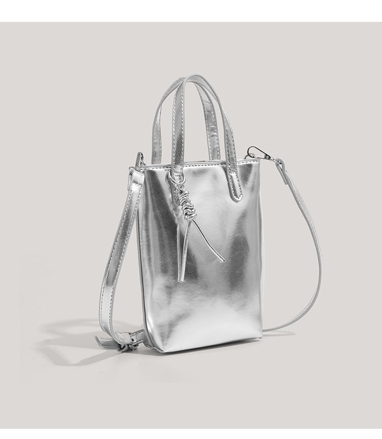 CHARHP&KEJNT niche high-end western-style handbag silver 2024 new single shoulder crossbody fashionable mobile phone bag_voghion.com
