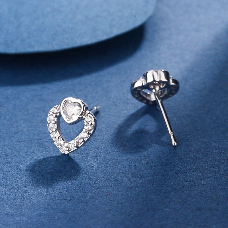 Heart-shaped Stud Earrings Elegant Shiny Simple Hollow Design_voghion.com