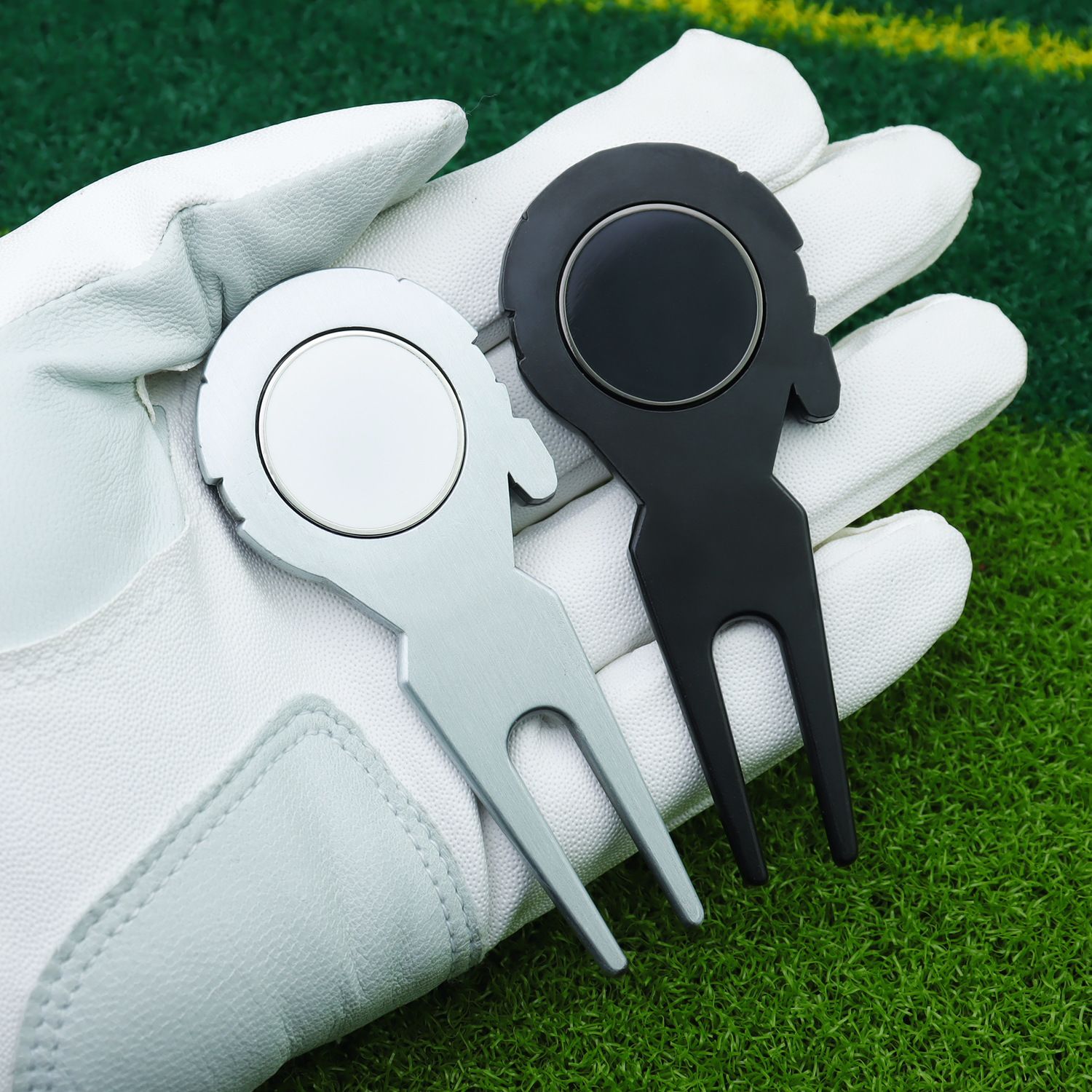 Forchetta in metallo/Attrezzo per la riparazione dell'erba Attrezzo per zolle da golf Forchetta da pesca a forma di astronave di Star Wars_voghion.com